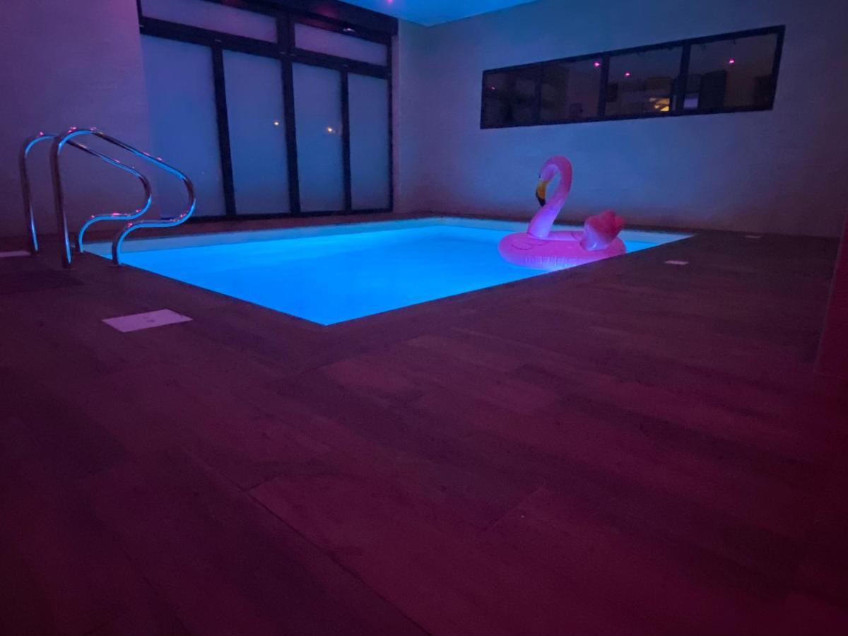 Loft Spa Reims-Fr 250M2 Privatifs, Piscine Interieure Chauffee, Spa Et Parking Экстерьер фото